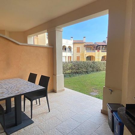 The Flowers - Apartments With Private Garden In Residence With Pool مانربا ديل جاردا المظهر الخارجي الصورة